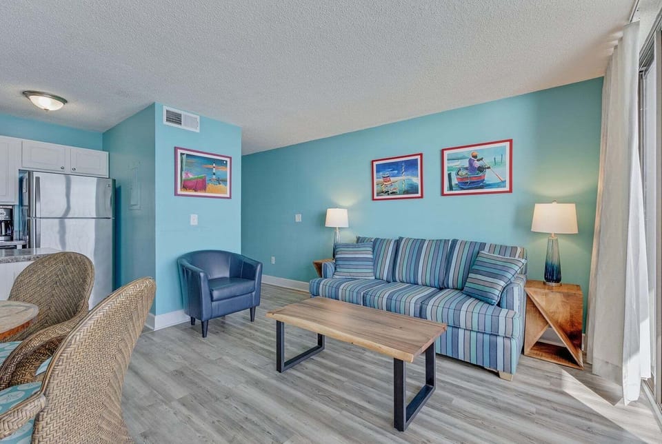 Atlantic Towers 1005-print-004-018-Main Living Area-4200x2800-300dpi