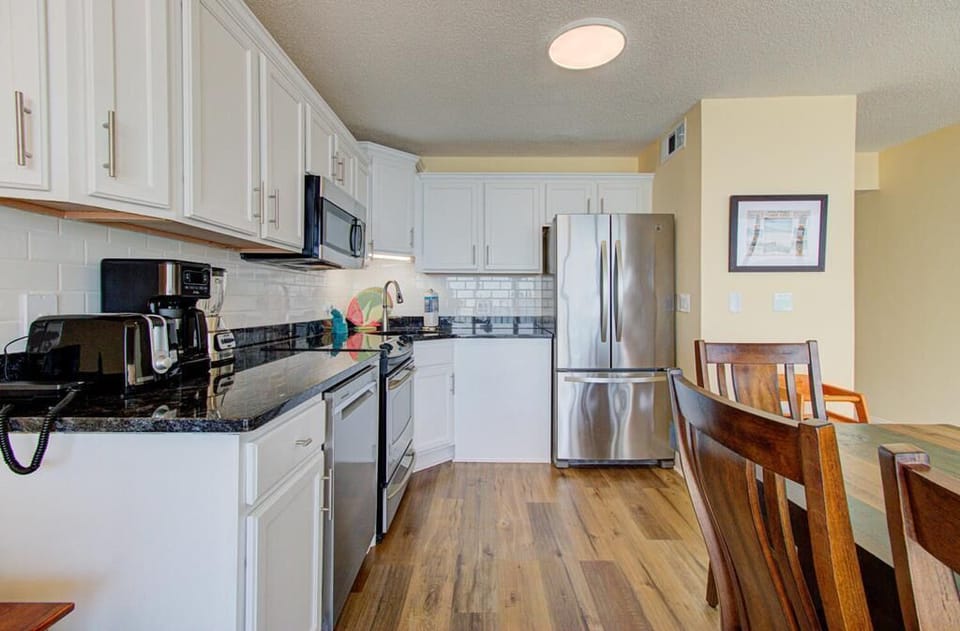 Atlantic Towers 1110-large-014-016-Kitchen-1500x986-72dpi