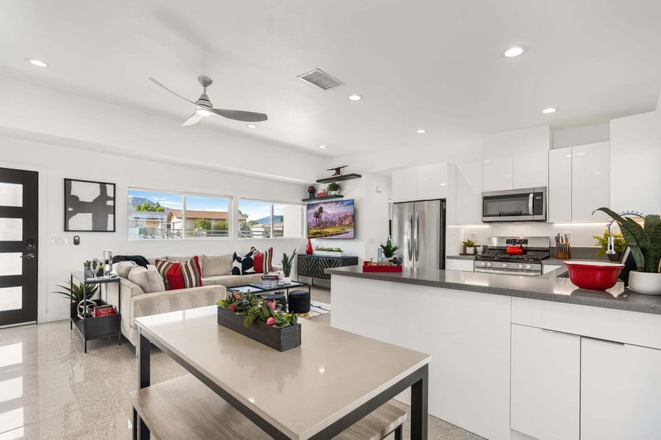 House, Multiple Beds, Pool Access, Mountain View (Sunview) | Private kitchen