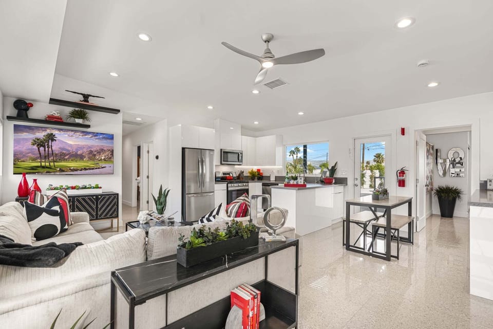 House, Multiple Beds, Pool Access, Mountain View (Sunview) | Living area