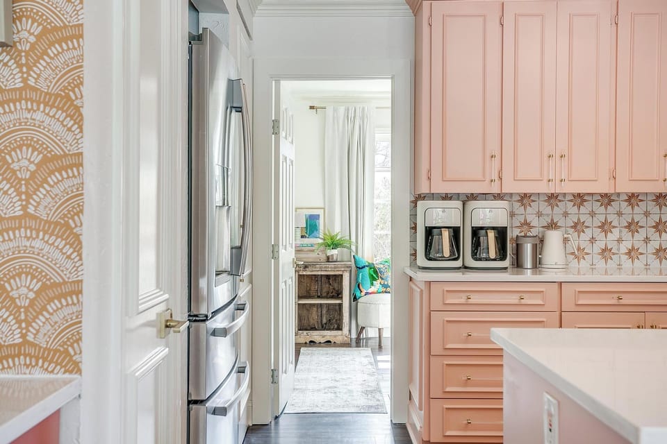 Every detail considered, right down to the coffee station. Texas Two-Step is stocked, styled, and ready for your Fort Worth weekend.