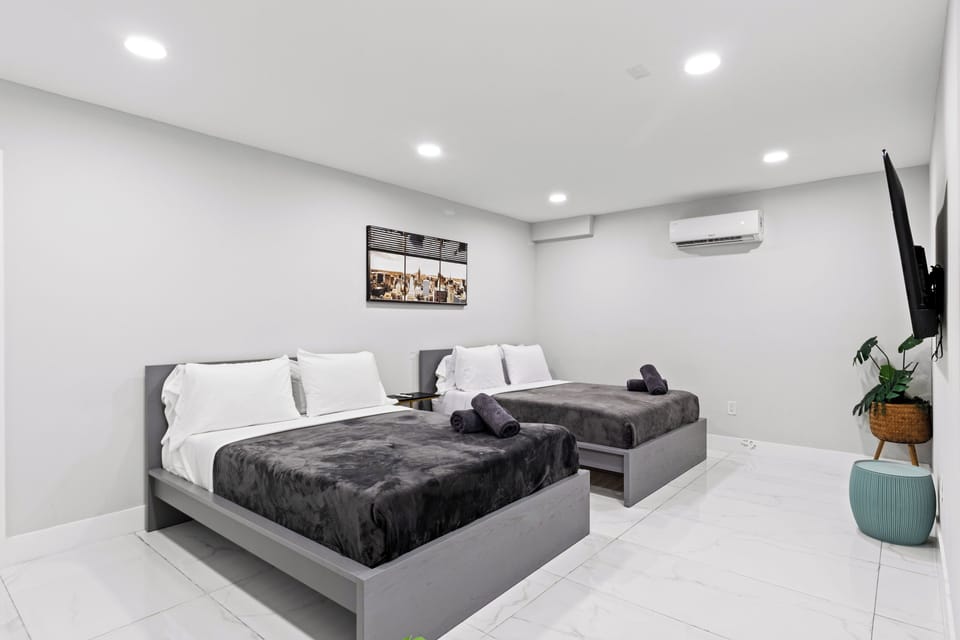 Comfort Villa | Iron/ironing board, free WiFi, bed sheets