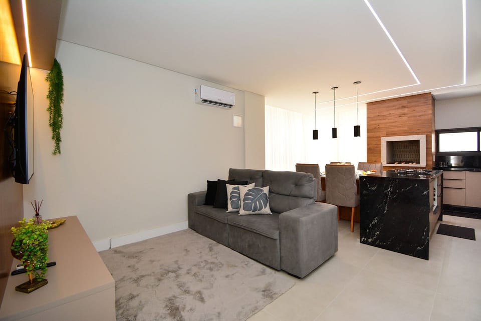 Apartment | Living area | TV