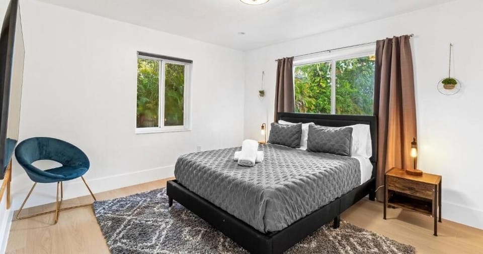 Comfort Villa | Iron/ironing board, free WiFi, bed sheets