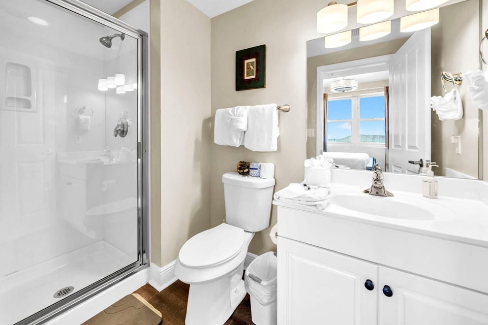 Celadon 409- Champagne Sunsets Apartment in Panama City Beach