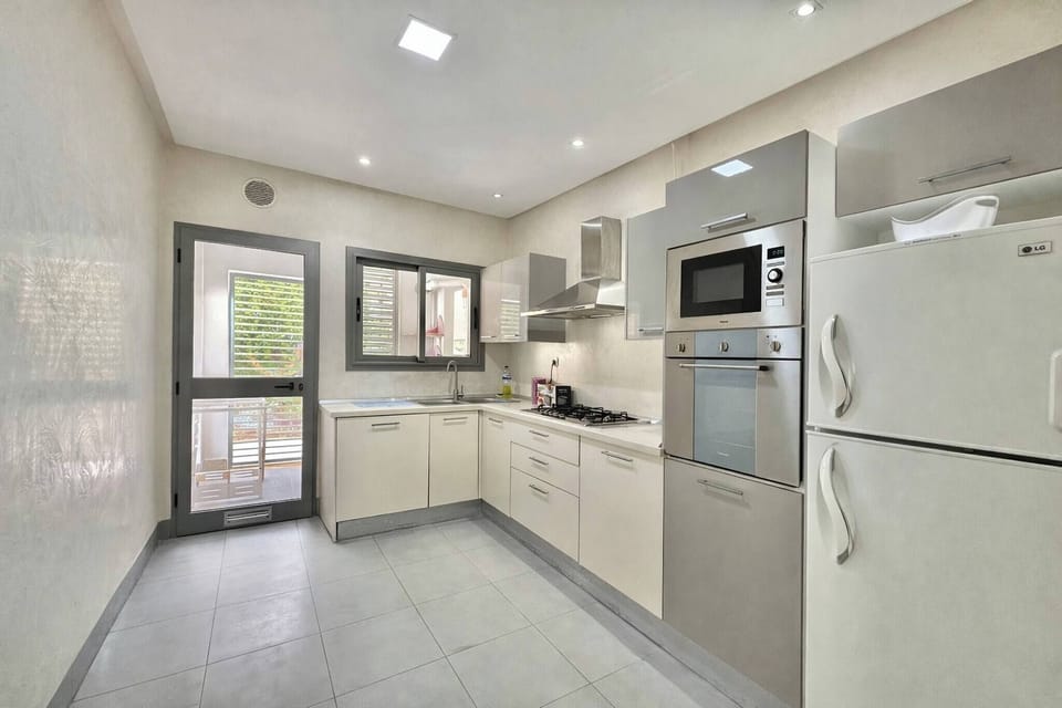 Apartment, 2 Bedrooms, Garden View | Private kitchen
