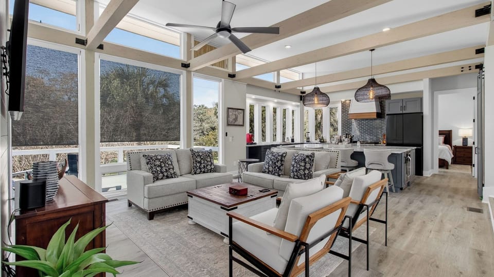 House (5 Bedrooms) | Interior