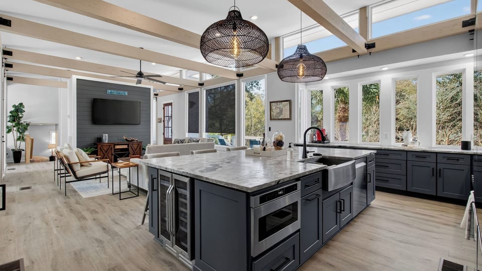 House (5 Bedrooms) | Interior