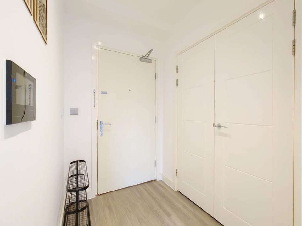 Deluxe Apartment | Individually decorated, individually furnished, desk, soundproofing
