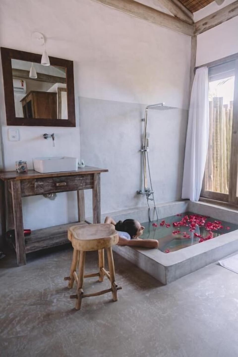 Double Room, Pool View | Spa | Hot stone massages, deep-tissue massages, prenatal massages