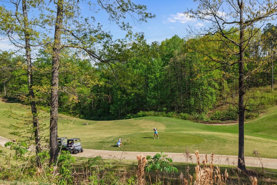 Please don`t heckle the golfers, no matter how bad the shot!!