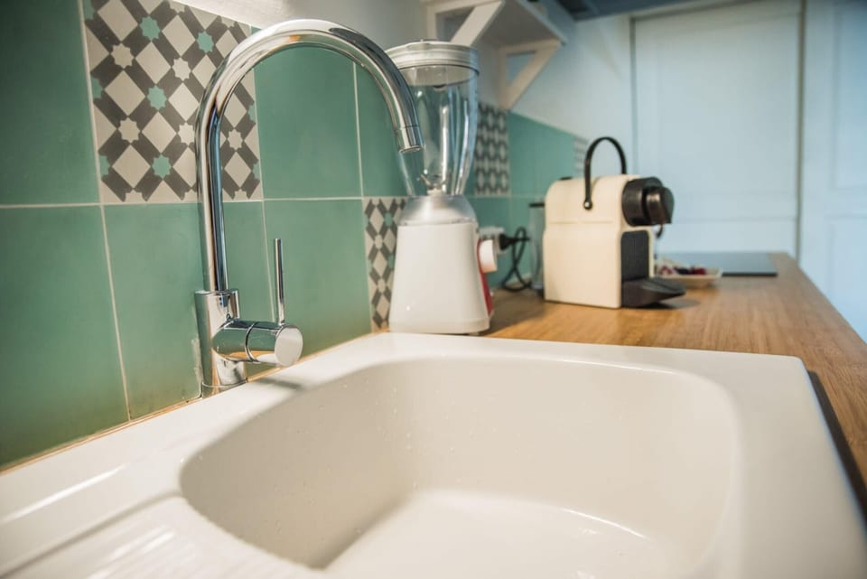 APP. LE BEL Kitchen Sink PETITE-ILE