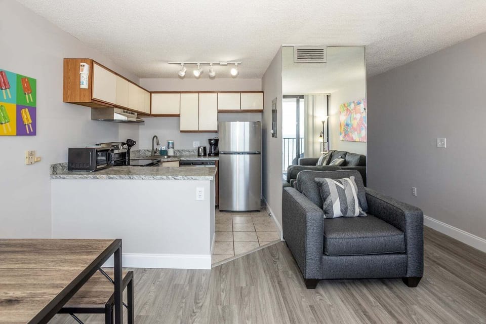 Dining room to kitchen view