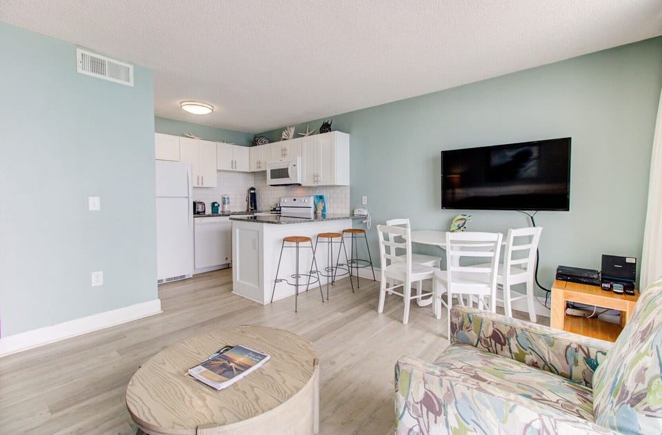 Atlantic Towers 1104-print-005-022-Main Living Area-4200x2760-300dpi