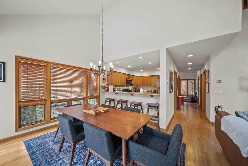 Dining Area and Seating at the Kitchen Bar