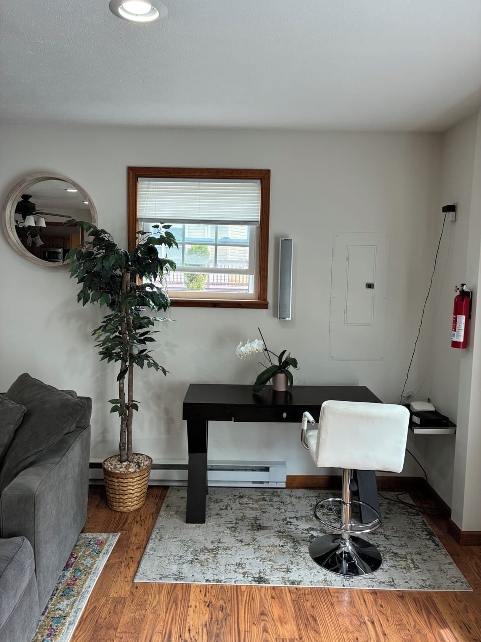 Workstation 2 in a Living room
