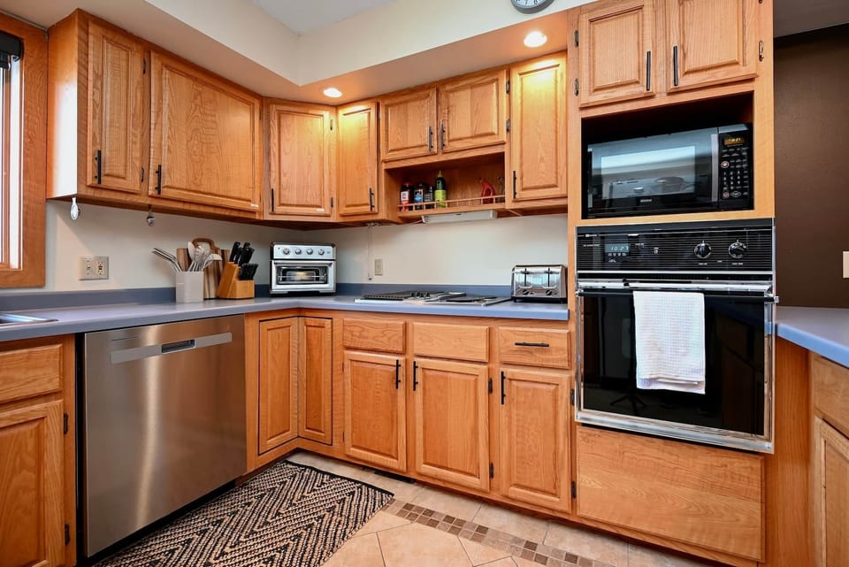 6 Kitchen 2