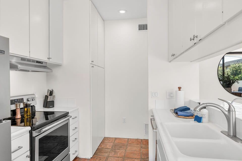 Fully equipped kitchen with everything you need.