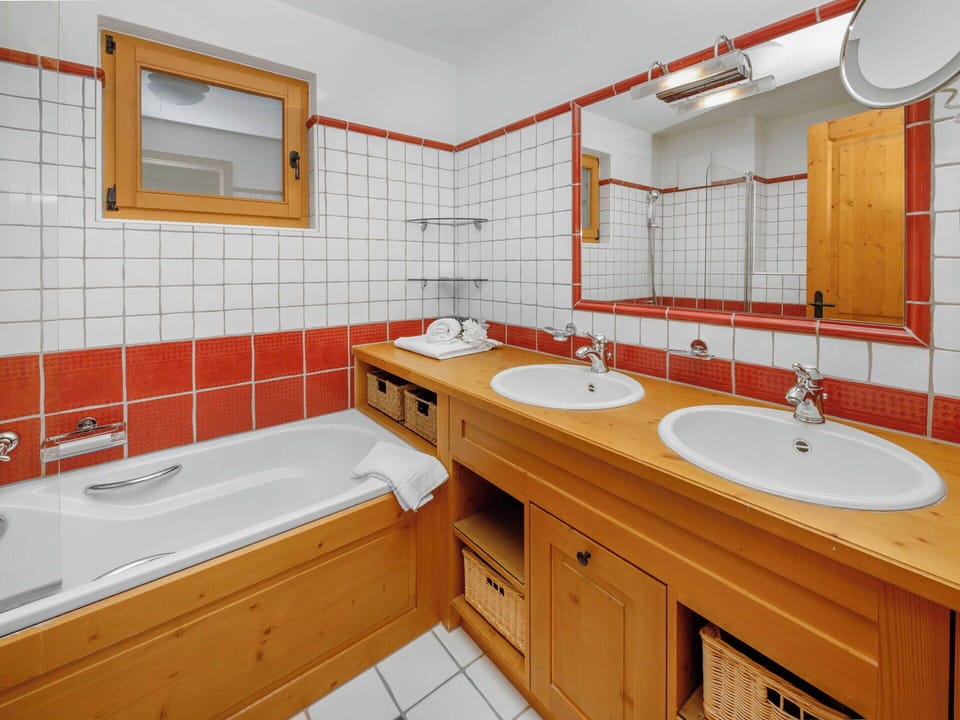 Bathroom Sink, Plumbing Fixture, Sink, Flooring, Interior Design, Bathroom, Countertop, Wood, Tap, Floor