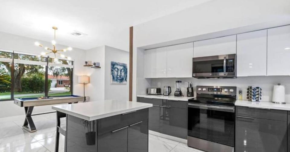 Comfort Villa | Private kitchen | Coffee/tea maker
