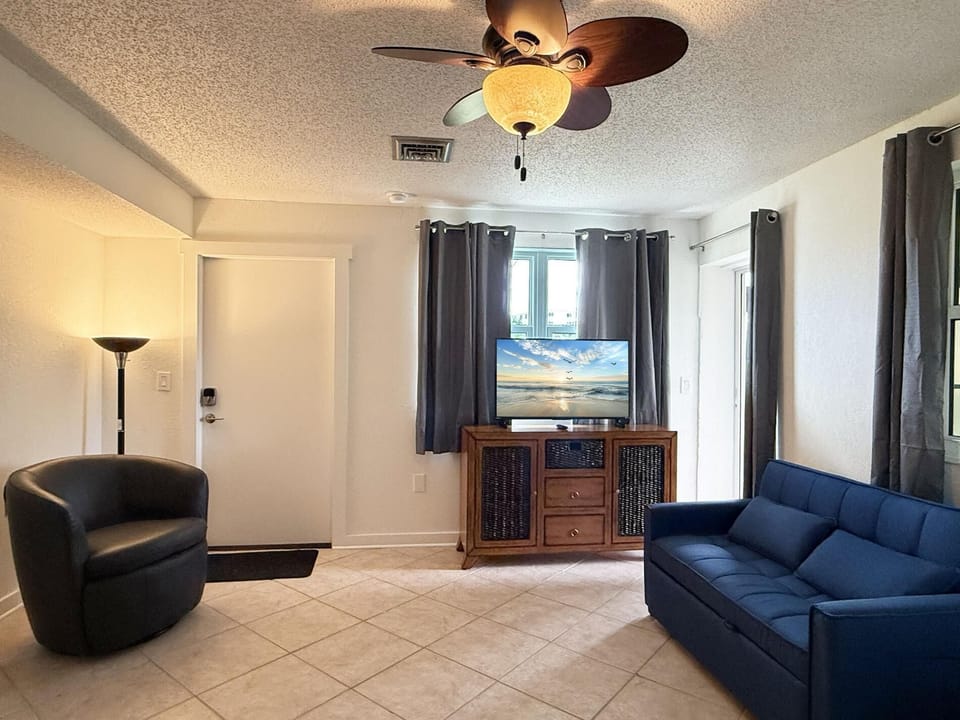 Venice Villas 1BR – Secluded Lanai & Pool (7504)