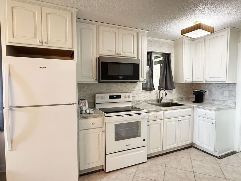 Venice Villas 1BR – Secluded Lanai & Pool (7505)