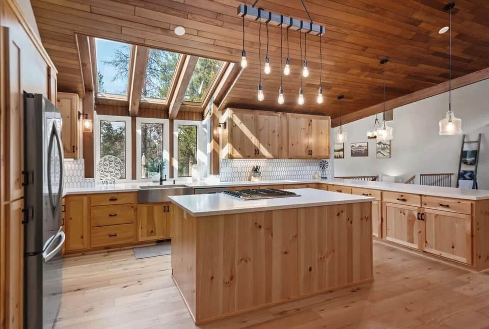 sunriver-vacation-rental-chef-kitchen.jpg