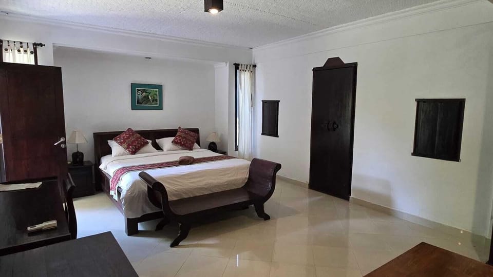 Basic Double Room, Courtyard View | Desk, laptop workspace, free WiFi