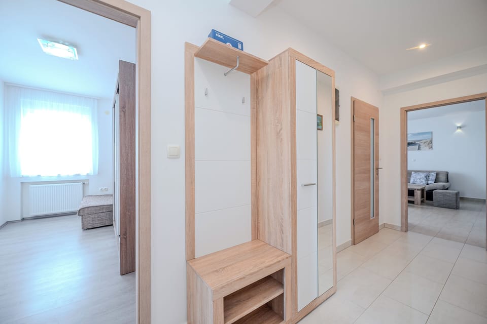 Classic Apartment, Partial Sea View | In-room dining