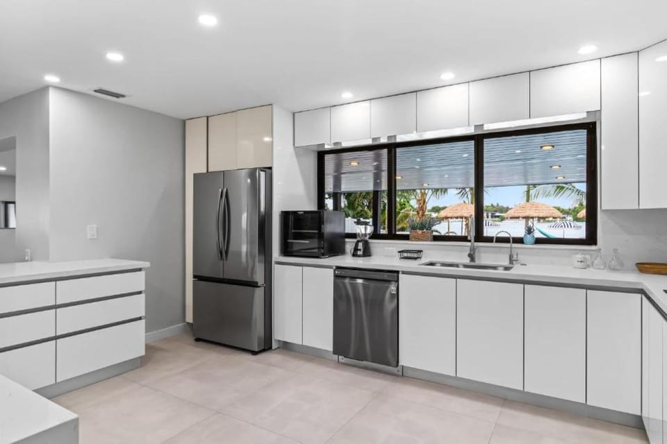 Comfort Villa | Private kitchen | Coffee/tea maker