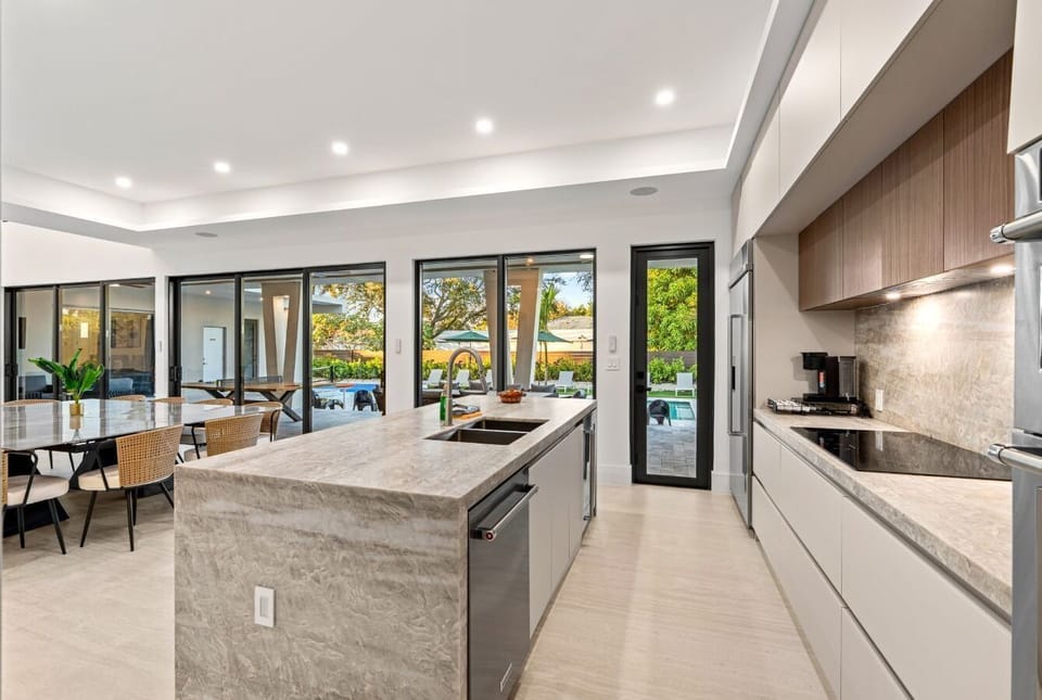 Comfort Villa | Private kitchen | Coffee/tea maker