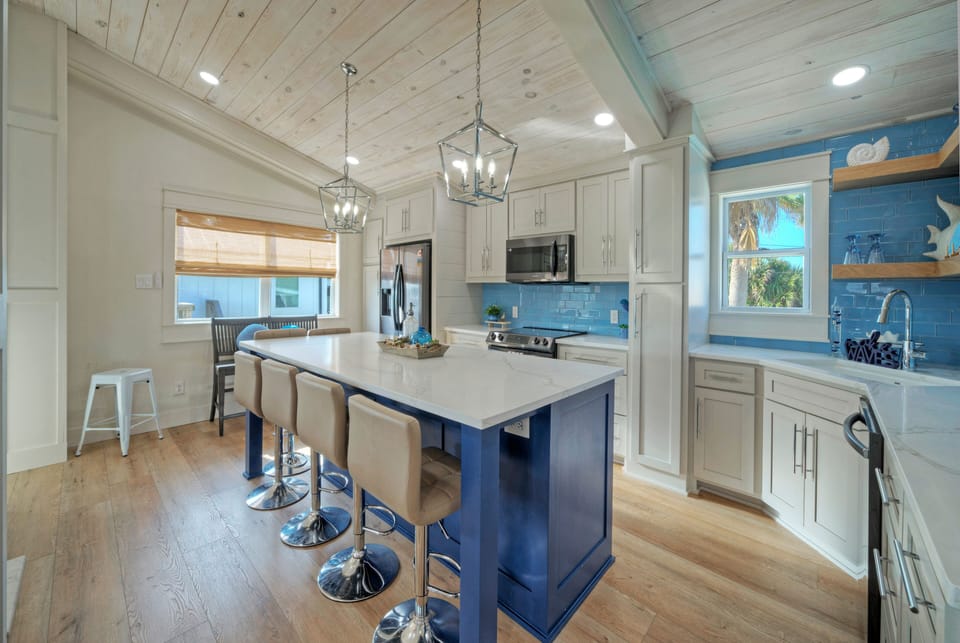 Fully equipped kitchen. (Seaglass Landing)