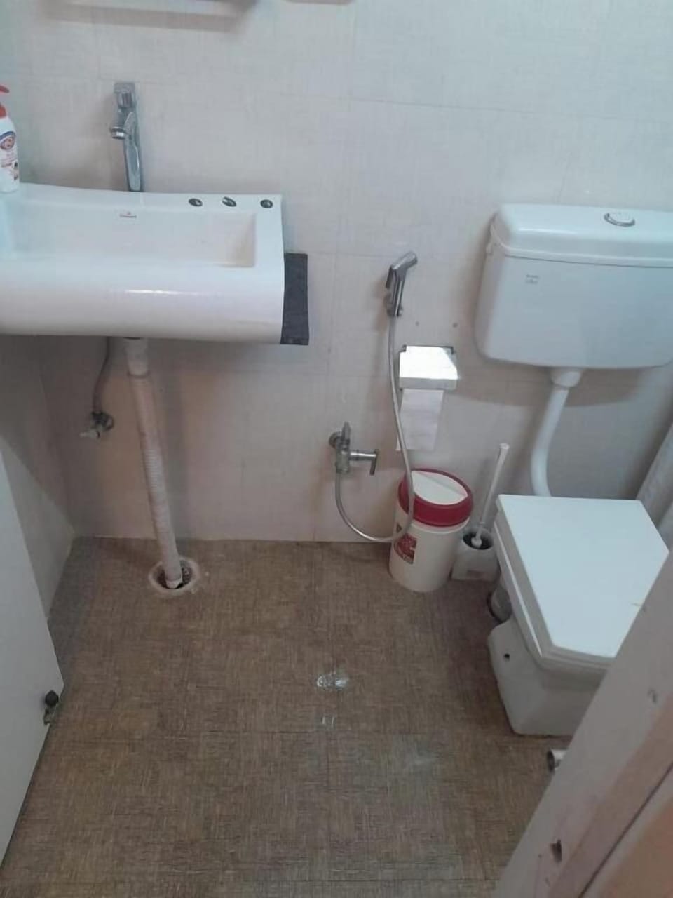 Premium Villa, Patio, Lake View | Bathroom | Shower, free toiletries, towels, soap