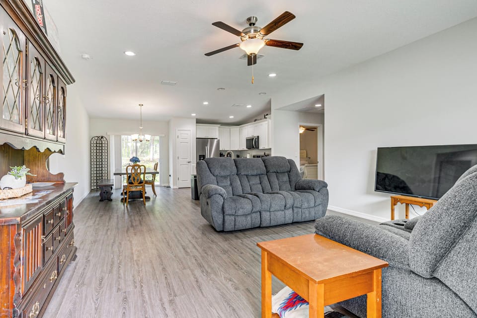 Living Room | Free WiFi