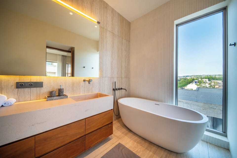 Shower, hair dryer, bathrobes, slippers