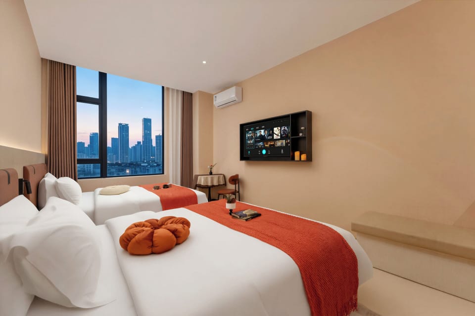 Business Twin Room | Desk, blackout drapes, free WiFi, bed sheets