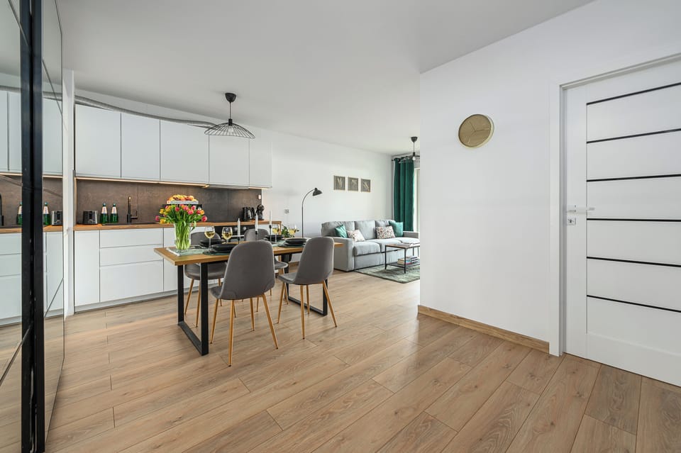 Comfort Apartment, Patio, Courtyard View | Living area | 40-inch LCD TV with digital channels