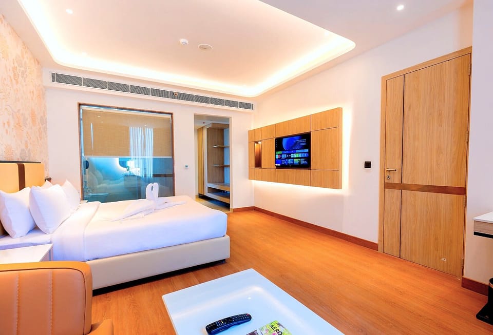 Suite Room | Iron/ironing board