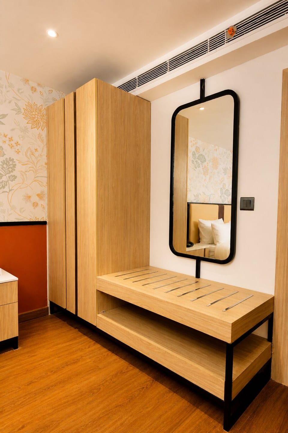Family Room | Bathroom | Hair dryer, towels, soap, shampoo