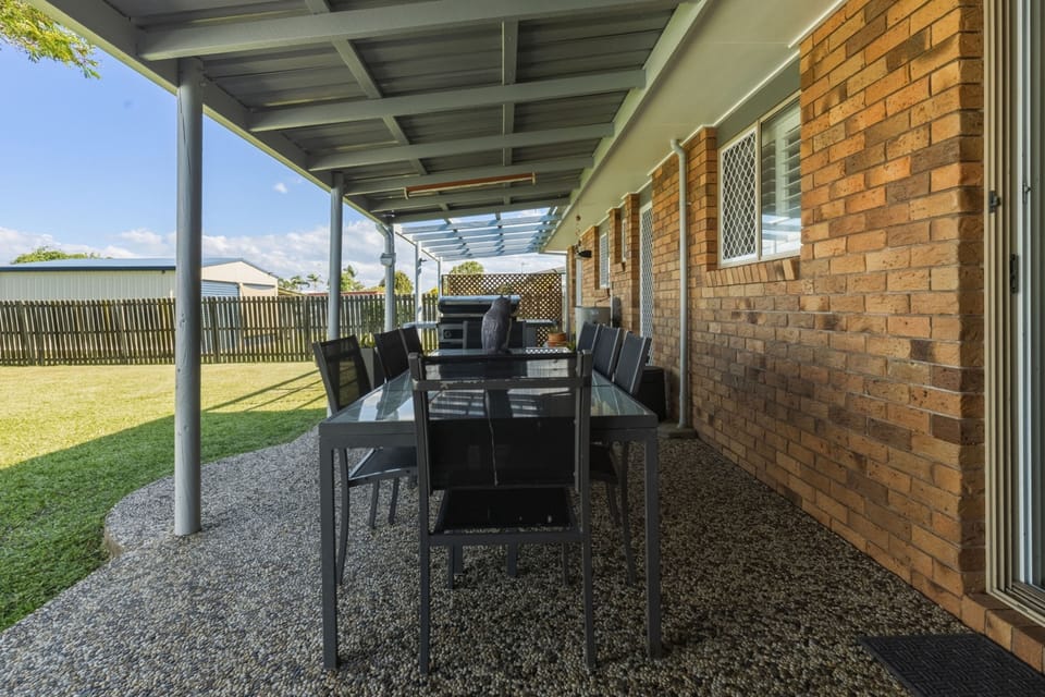 Apartment | Outdoor dining