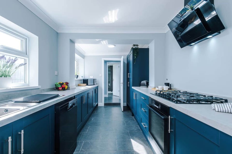 House | 4 bedrooms, high-speed internet