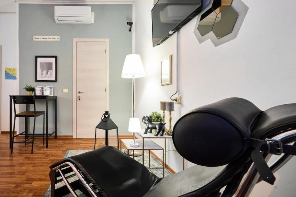 Double Room | Soundproofing, cribs (free), WiFi (free), bed sheets