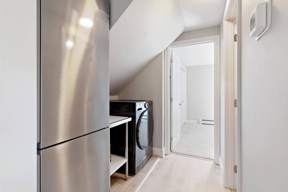 House, Multiple Beds, Patio, Garden View (Drift Cottage) | 4 bedrooms, individually decorated, individually furnished, bed sheets