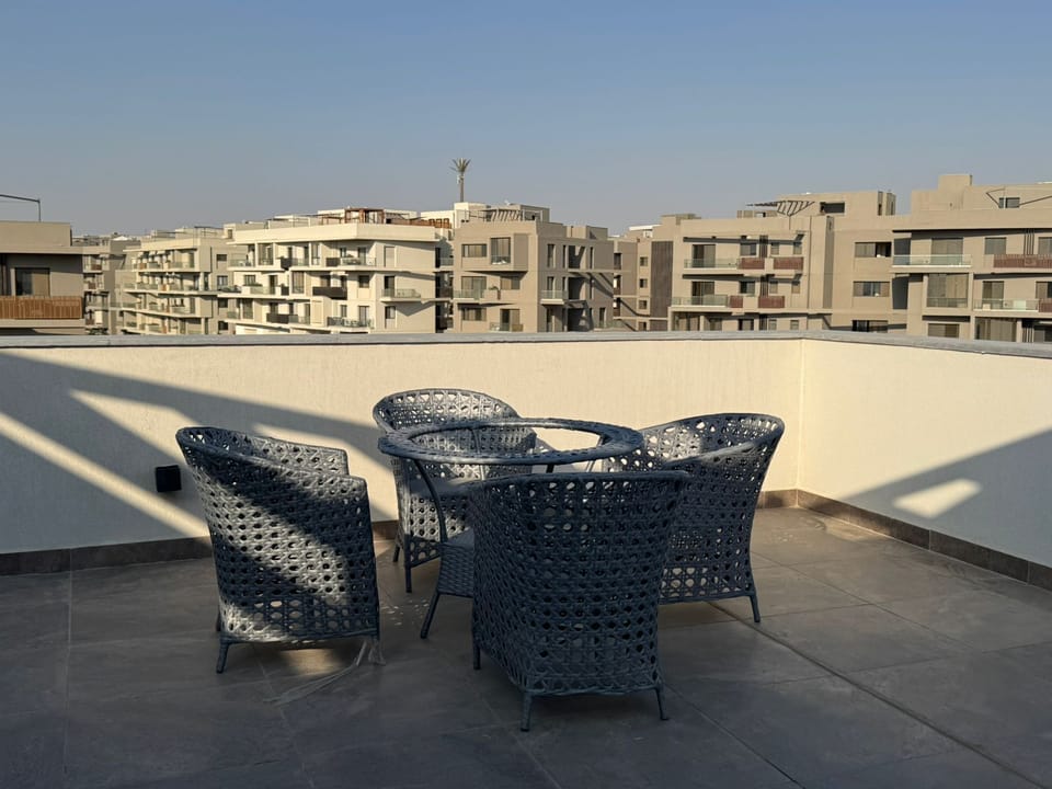 Studio | Outdoor dining