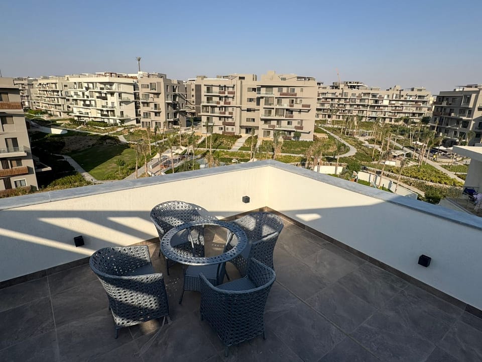 Studio | Outdoor dining
