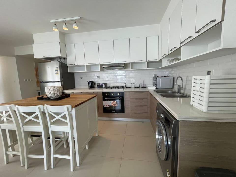 Penthouse, 4 Bedrooms, Sea View | Private kitchen