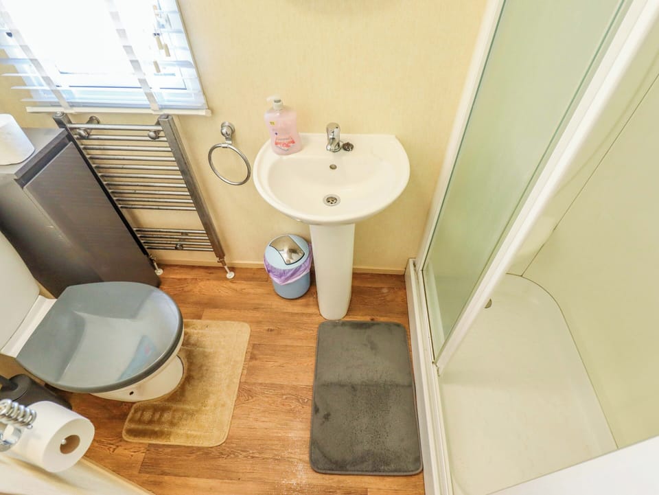 Loopys Place - Pg178 Cottage in Chapel Saint Leonards
