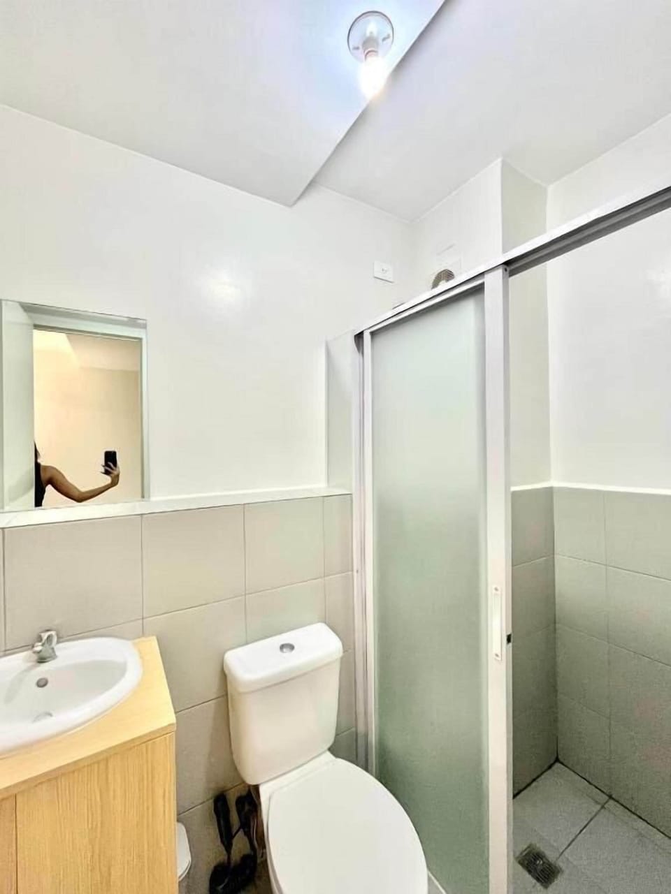 2 BR Urban Deca Homes Banilad by Gerra Apartment in Cebu City