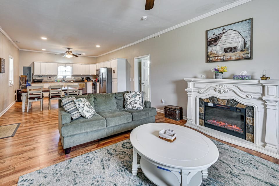 House (3 Bedrooms) | Interior
