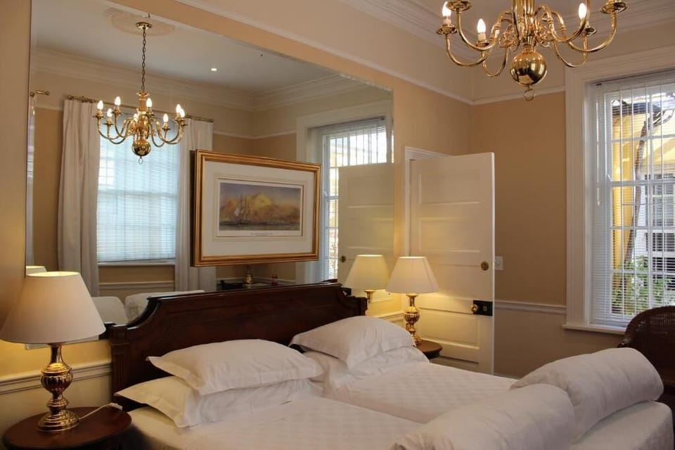 Double or Twin Room, 1 King Bed, Non Smoking | In-room safe, desk, laptop workspace, iron/ironing board